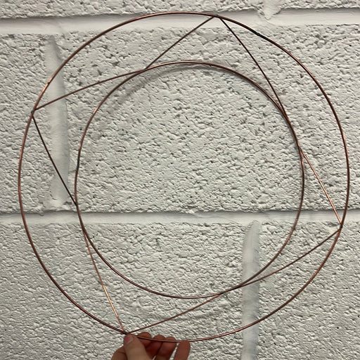 Single 8" Raised Wire Wreath Shape