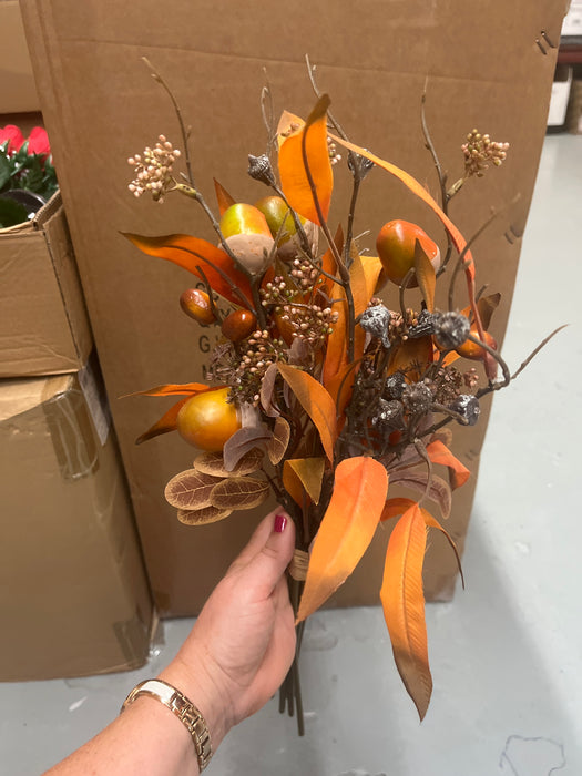 Discontinued autumn 44cm acorn  ruscus and berries bush bundle