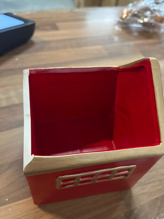 DAMAGED Ceramic House Planter x L11cm - Red SEE PICTURES