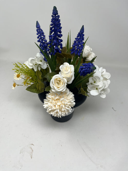 HANDMADE replacement pot with muscari, daisy and rose