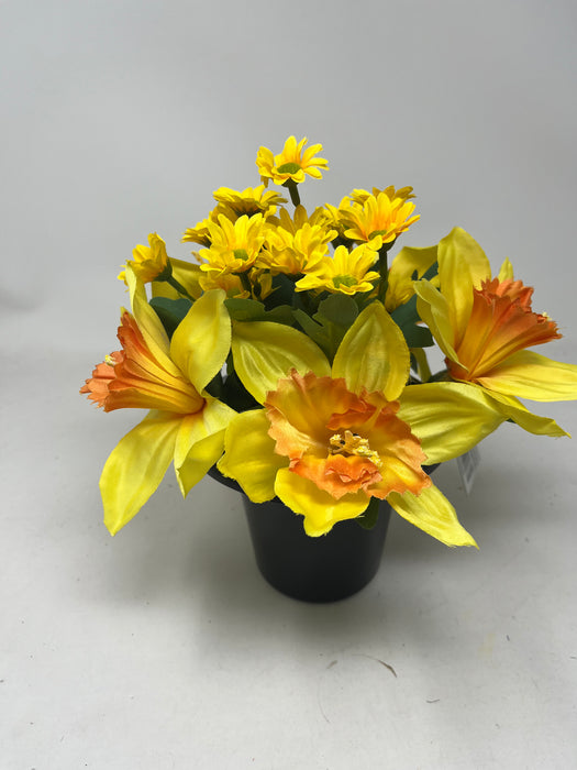 HANDMADE replacement pot with Daffodils + Yellow Daisies