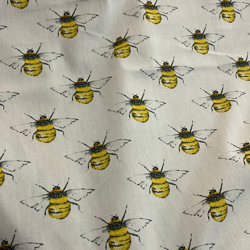 1M 100% Cotton Poplin Ivory Continuous Bees Fabric x 112cm / 44"