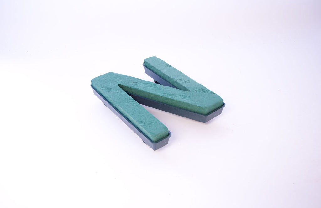 Oasis Floral Foam Letter with Clips 