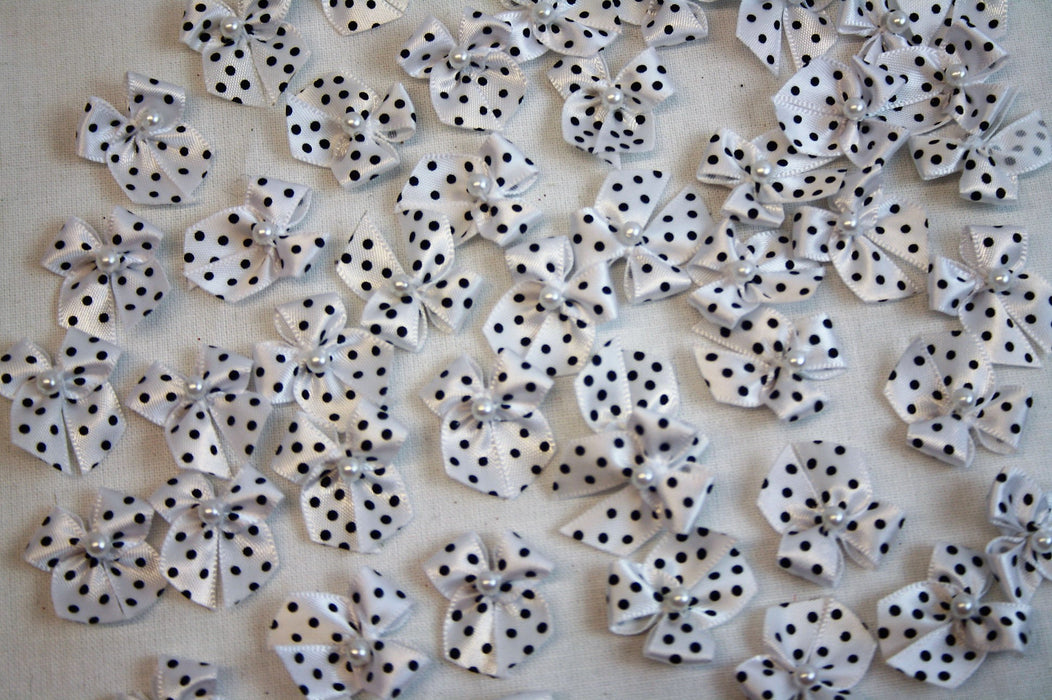 9mm Polka Dot Bows x 100 White