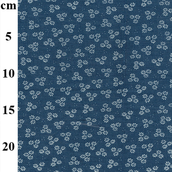 1 Metre Printed Light Denim - 100% Cotton - 147cm/58" - 3 Daisy Cluster T163