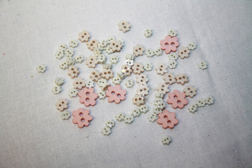 Mini Craft Pink & White  Flower Buttons 