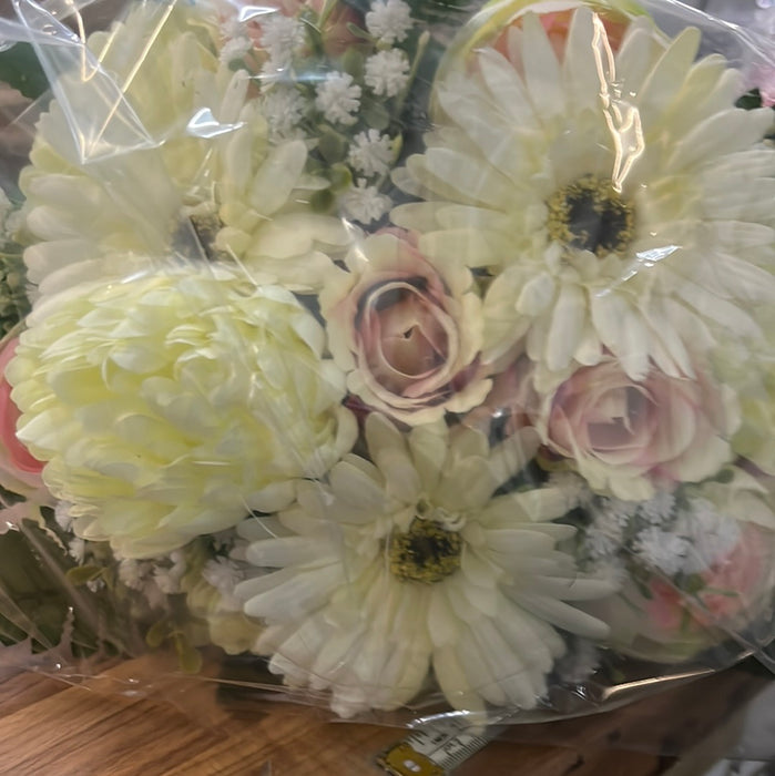 22 Stem Rose Gerbera & Ranunculus Flower Bush  - Cream & Pink